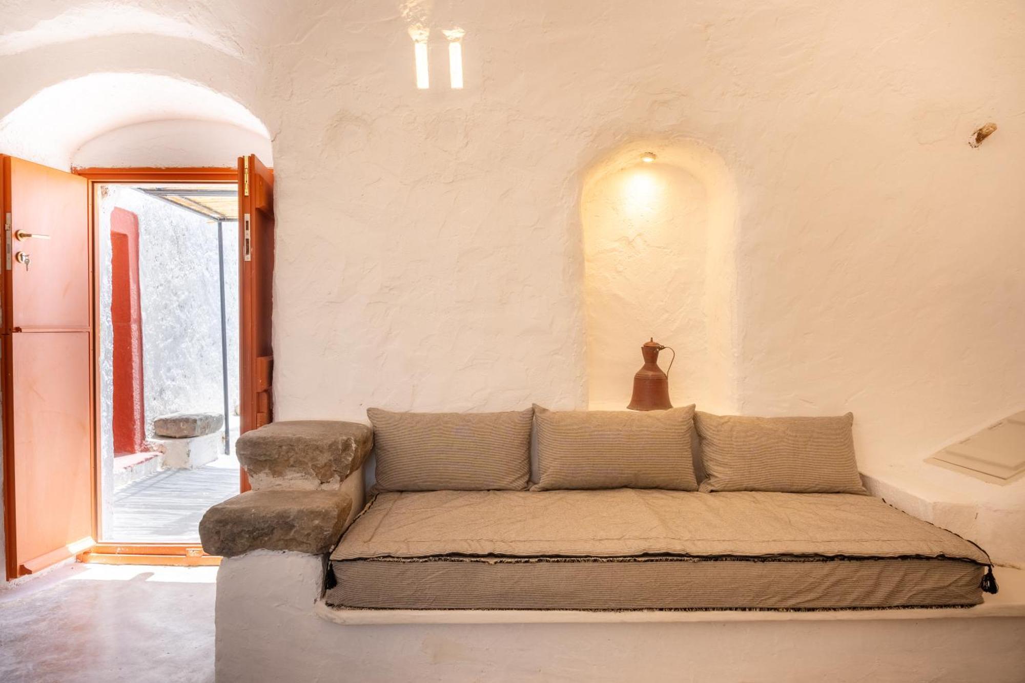 Santa Irini Retreat Hotel Тирасия Екстериор снимка